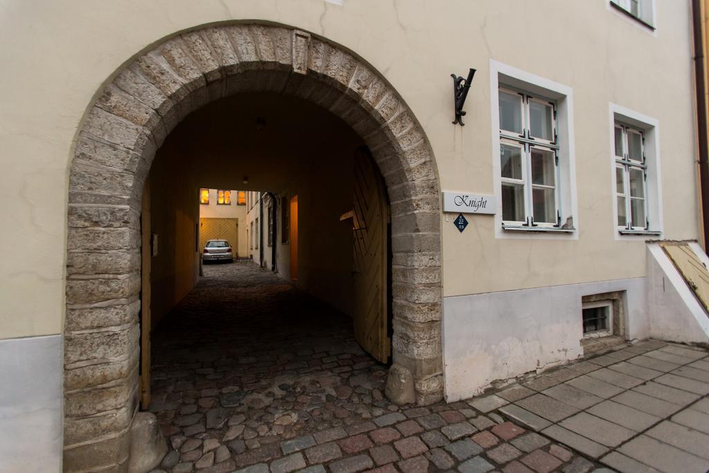 The Knight House Pansiyon Tallinn Dış mekan fotoğraf